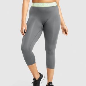 Gymshark gray cropped leggings